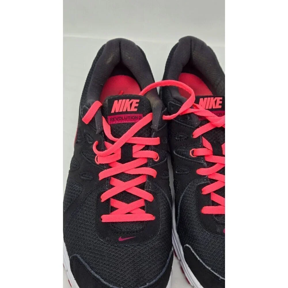 Nike Women's Black Revolution 2 Sneakers Athletic Shoes size 10